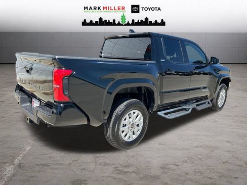 Used 2025 Toyota Tacoma SR5 AWD/4WD image 6