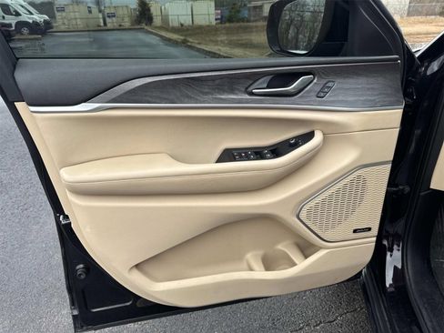 Used 2022 Jeep Grand Cherokee L Limited image 26