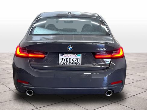 Used 2026 BMW 330i Sedan w/ Premium Package RWD image 7