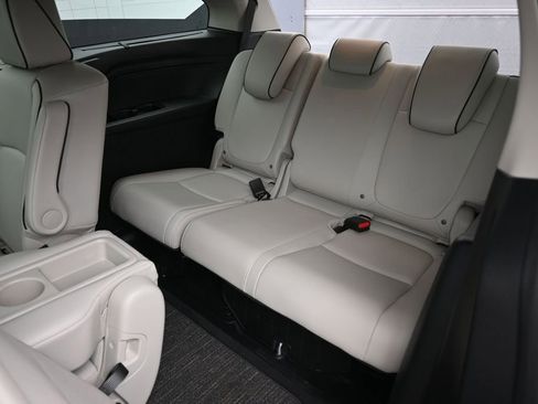 Used 2025 Honda Odyssey Touring image 16