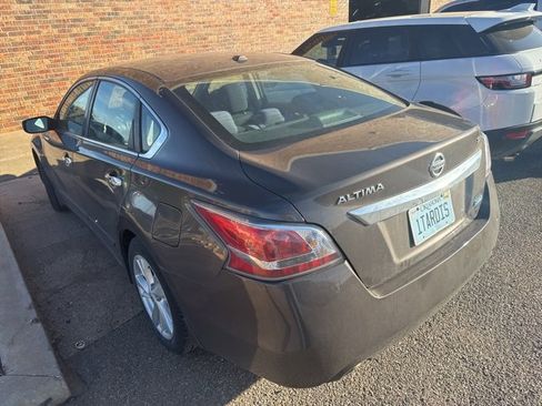 Used 2014 Nissan Altima 2.5 SV image 6