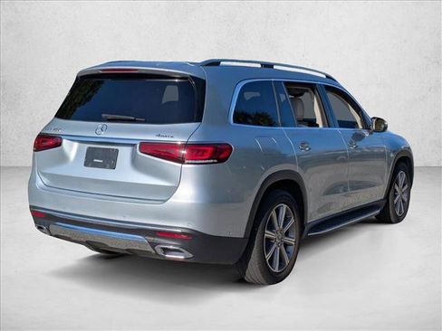 Used 2023 Mercedes-Benz GLS 450 4MATIC image 5