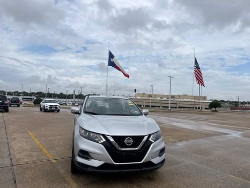 Used 2022 Nissan Rogue Sport S FWD image 4