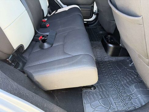Used 2014 Jeep Wrangler Unlimited Sport w/ Connectivity Group AWD/4WD image 21
