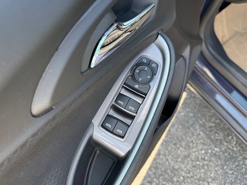 Used 2025 Chevrolet Malibu LT FWD image 10