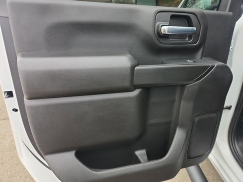 Used 2023 Chevrolet Silverado 2500 Custom w/ Custom Value Package image 28