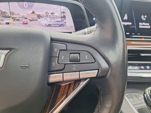 Certified 2023 Cadillac Escalade Premium Luxury image 18