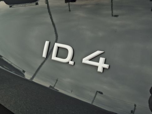 Used 2025 Volkswagen ID.4 Pro RWD image 28