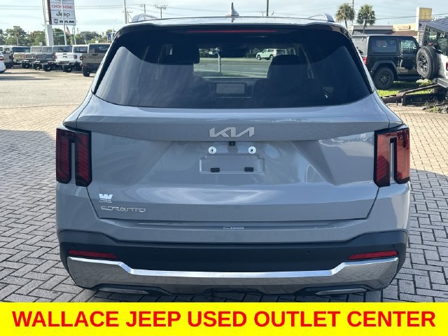 Used 2024 Kia Sorento SX FWD image 10