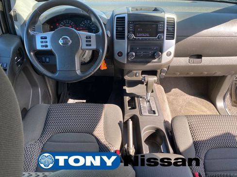 Used 2016 Nissan Frontier SV RWD image 12