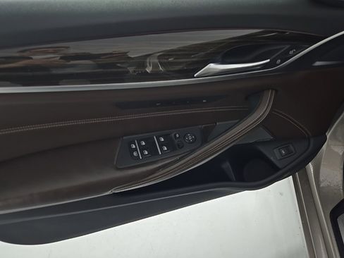 Used 2018 BMW 540i xDrive image 16