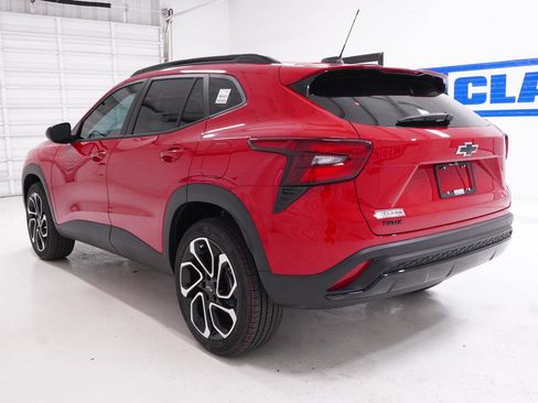 New 2026 Chevrolet Trax RS FWD image 9
