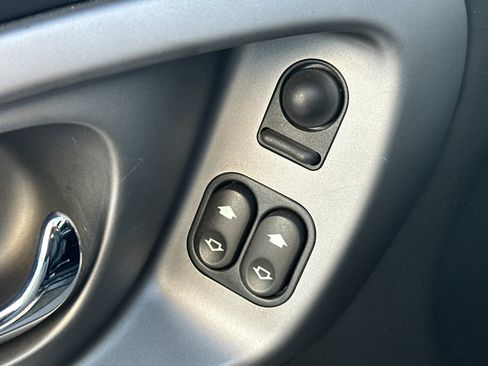 Used 2006 Aston Martin Vanquish S image 14