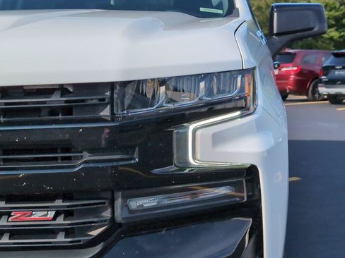 Used 2021 Chevrolet Silverado 1500 LT Trail Boss w/ Bed Protection Package AWD/4WD image 13