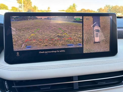 Used 2023 INFINITI QX60 Sensory w/ Vision Package image 17