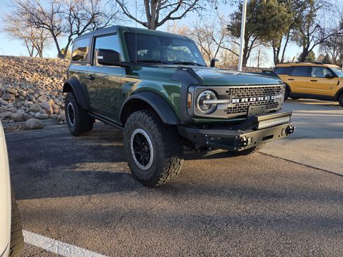 Used 2022 Ford Bronco Badlands image 3