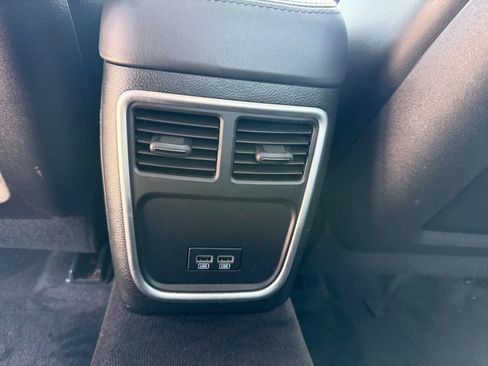 Used 2017 Chrysler 300 Limited w/ 300 Premium Group RWD image 23