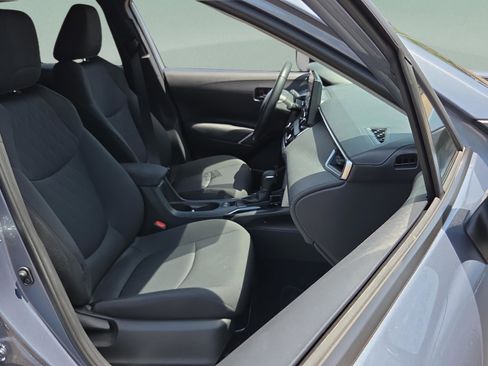 Used 2022 Toyota Corolla Cross LE FWD image 14