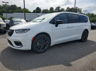 New 2026 Chrysler Pacifica Limited w/ S Appearance Package FWD video 3