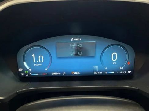 Used 2025 Ford Escape Platinum AWD/4WD image 22