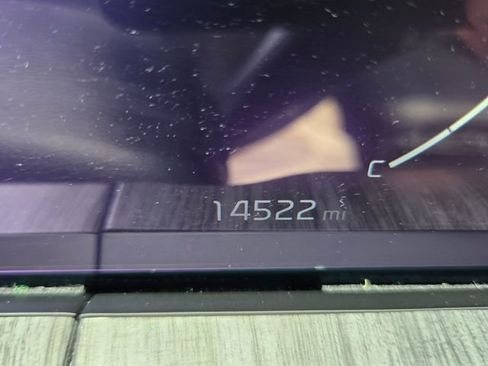 Used 2025 Kia Telluride SX w/ SX Captain's Chair Package FWD image 31