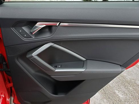 Used 2025 Audi Q3 2.0T Premium w/ Convenience Package image 17