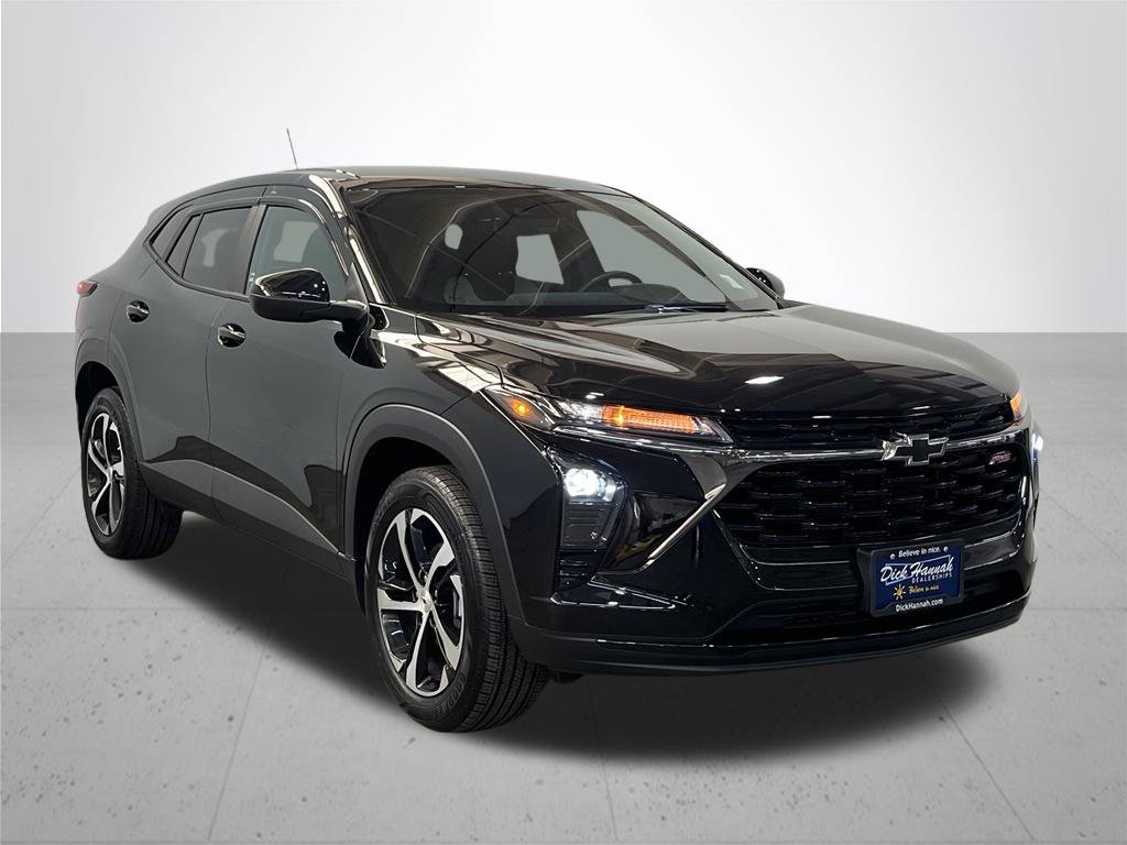 Certified 2025 Chevrolet Trax RS w/ Driver Confidence Package FWD image 8