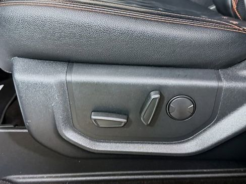 Used 2019 Ford F150 Lariat w/ Equipment Group 502A Luxury AWD/4WD image 21