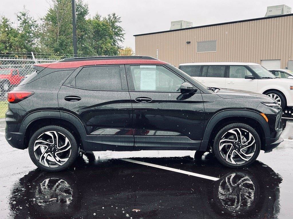 Used 2024 Chevrolet TrailBlazer RS AWD/4WD image 3