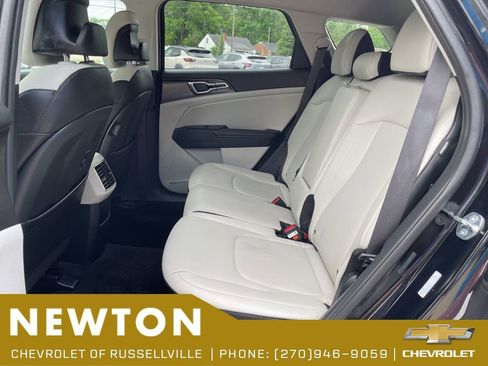 Used 2025 Kia Sportage EX FWD image 39