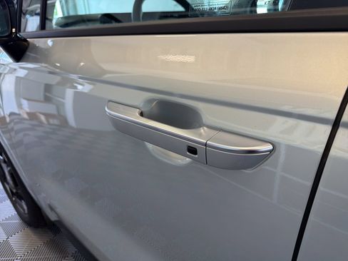 New 2026 Kia Carnival EX FWD image 8