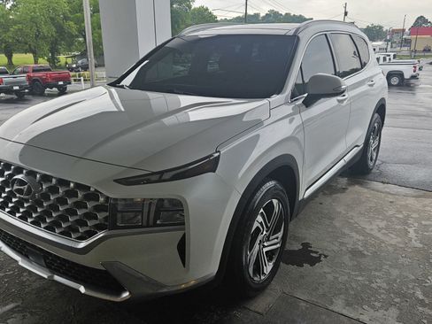 Used 2022 Hyundai Santa Fe SEL w/ Convenience + Premium Package FWD image 2