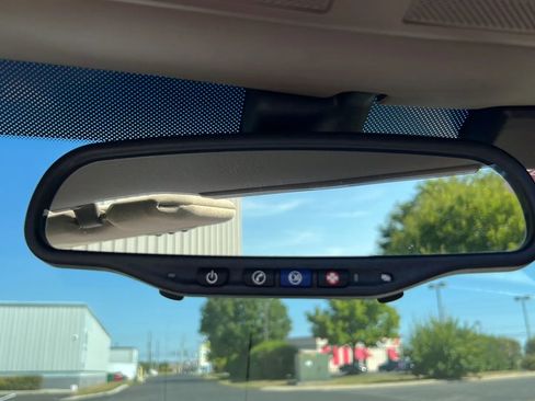 Used 2005 Cadillac XLR image 19