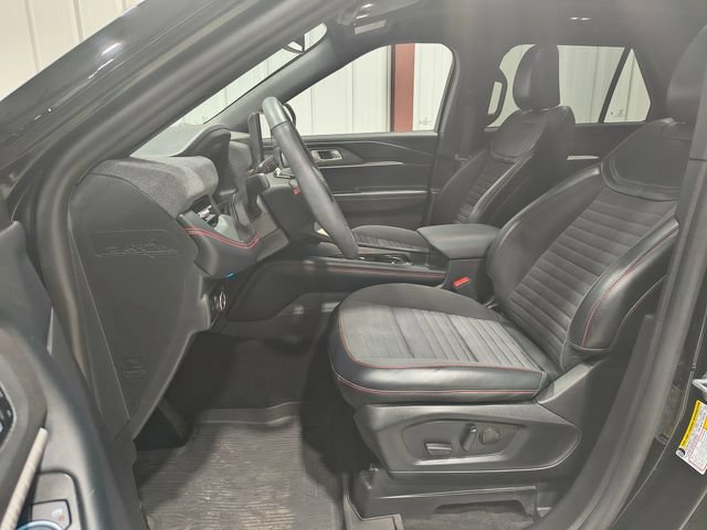 Certified 2025 Ford Explorer ST-Line w/ Premium Package AWD/4WD image 12