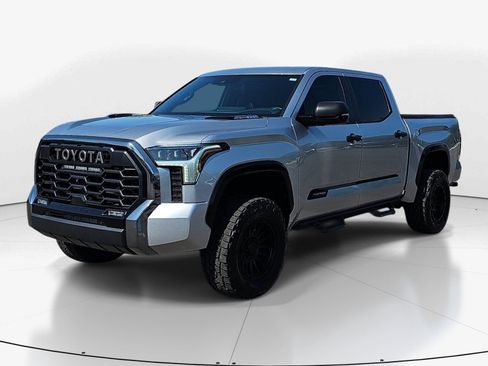 Used 2024 Toyota Tundra Platinum w/ TRD Off-Road Package AWD/4WD image 8
