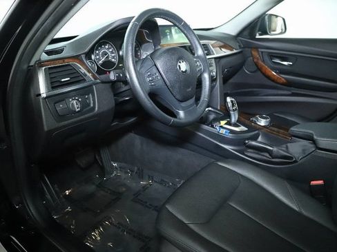 Used 2018 BMW 320i Sedan RWD image 19