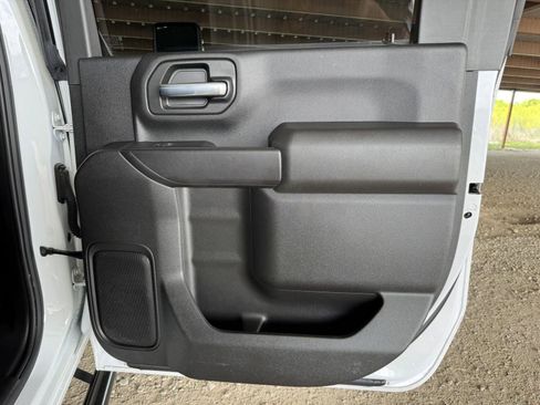 Used 2025 Chevrolet Silverado 2500 Custom w/ Custom Convenience Package image 31