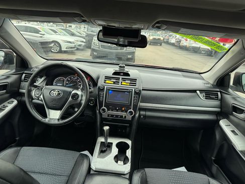 Used 2012 Toyota Camry SE w/ Convenience Pkg image 13