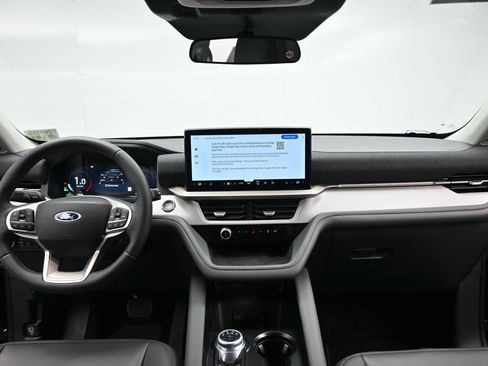 New 2026 Ford Explorer Active w/ Active Comfort Package image 21