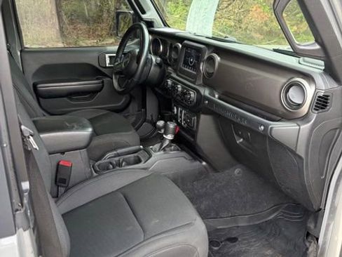 Used 2020 Jeep Wrangler Sport image 20