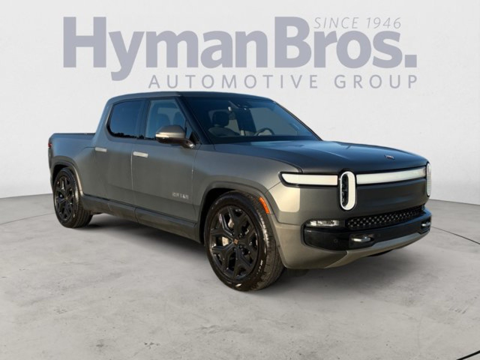 Used 2023 Rivian R1T Adventure Dual AWD/4WD image 1