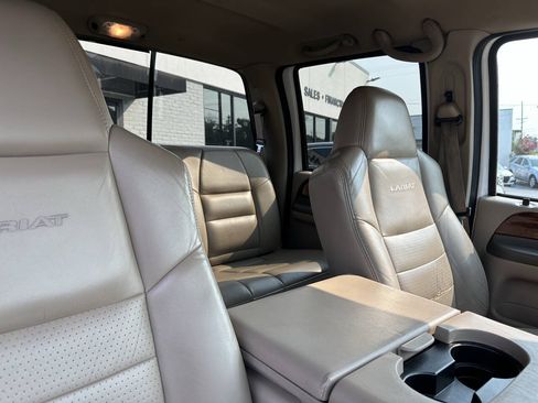 Used 2003 Ford F250 Lariat RWD image 8
