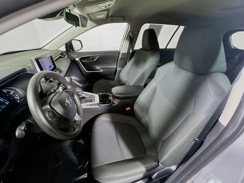 Certified 2025 Toyota RAV4 LE FWD image 18