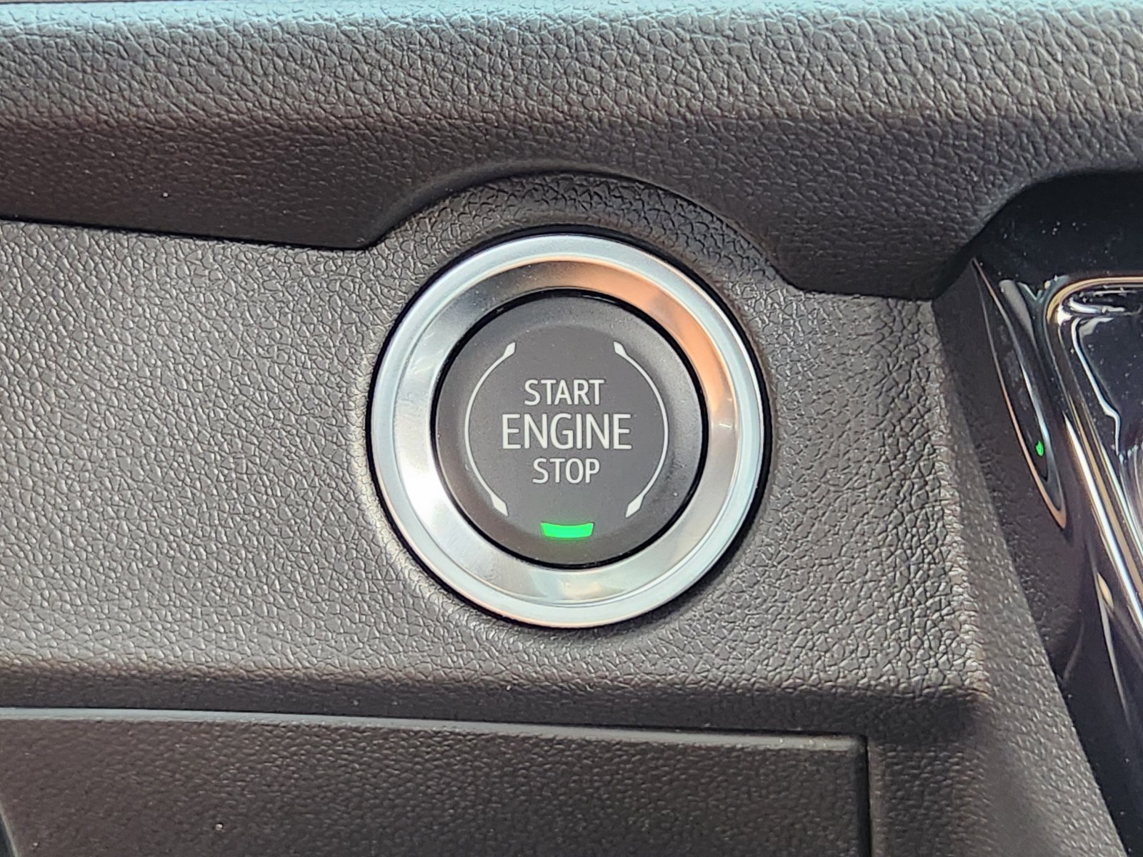 New 2027 Chevrolet Traverse LT FWD image 19