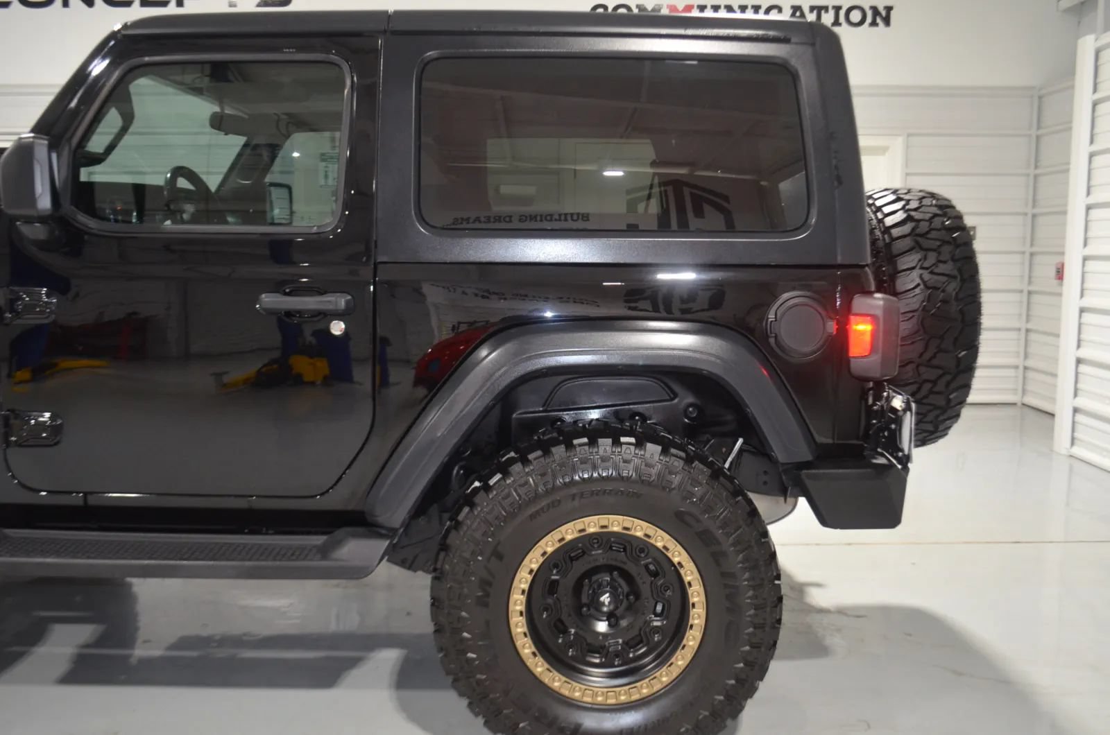 Used 2020 Jeep Wrangler Sport AWD/4WD image 6