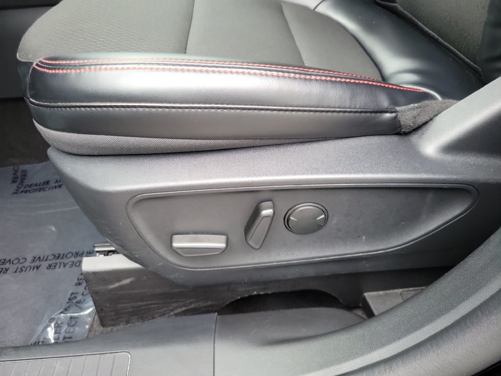Certified 2025 Ford Escape ST-Line AWD/4WD image 11