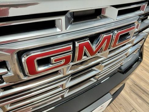 Used 2025 GMC Acadia Denali w/ LPO, Floor Liner Package AWD/4WD image 17
