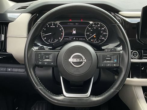 Used 2022 Nissan Pathfinder SV image 21