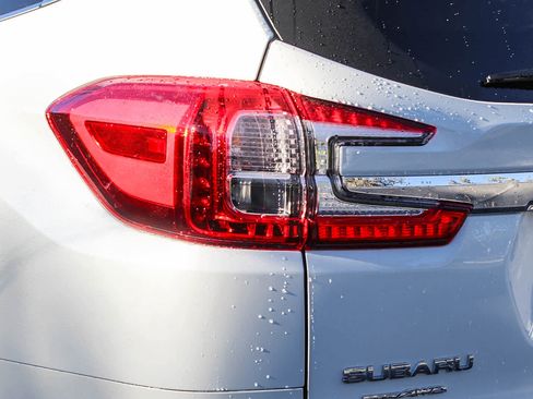 Used 2025 Subaru Ascent Premium image 7