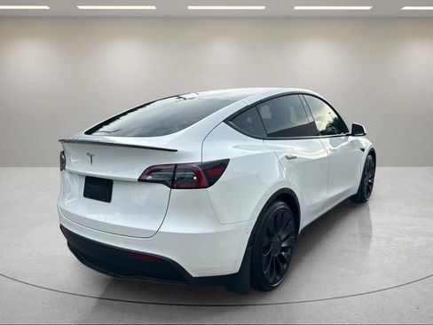 Used 2022 Tesla Model Y Performance AWD/4WD image 5